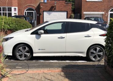 White Nissan Leaf N-Connecta 40kWh battery 11k miles